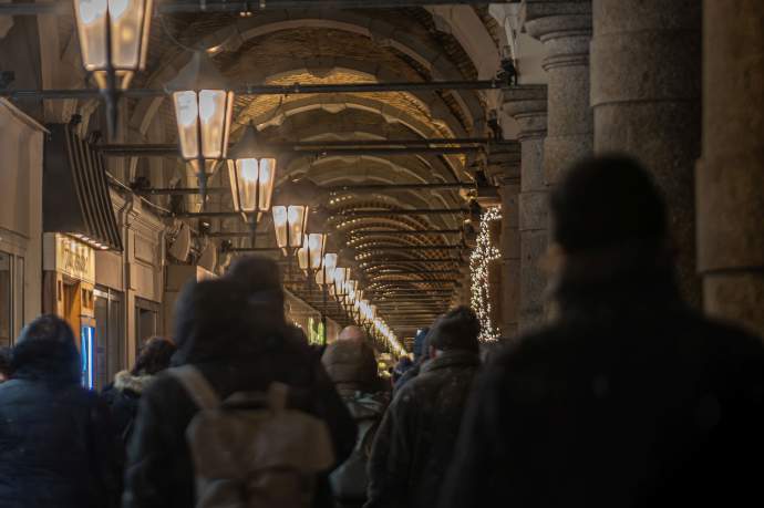 Abendlicher Rundgang zu Lichtern der Innenstadt