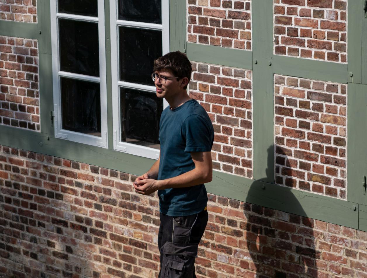 Besichtigung Hufnerhaus, Foto: Heinz Brossolat