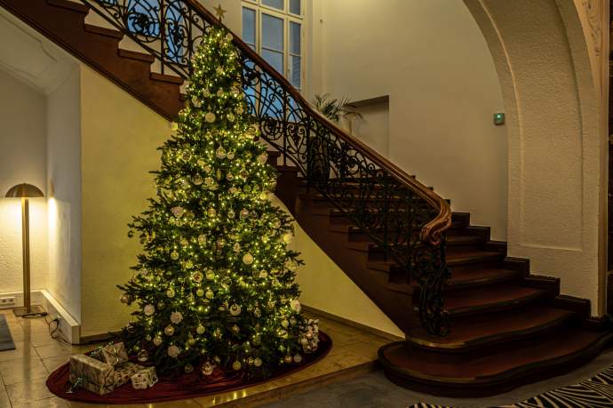 Rundgang: Historische Eingänge und Treppenhäuser in der Innenstadt